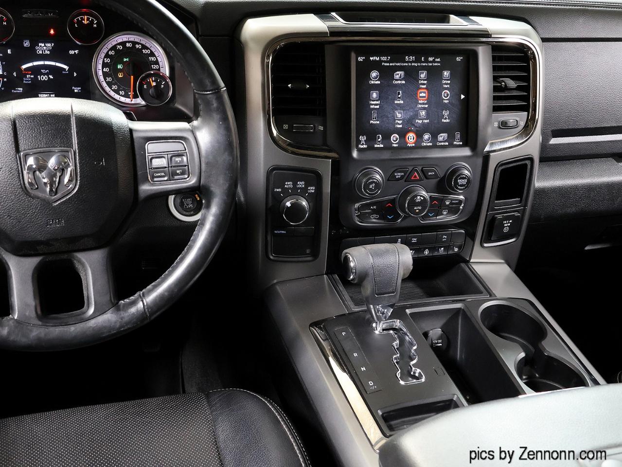 RAM 1500 4WD Crew Cab 140.5" Sport 2013