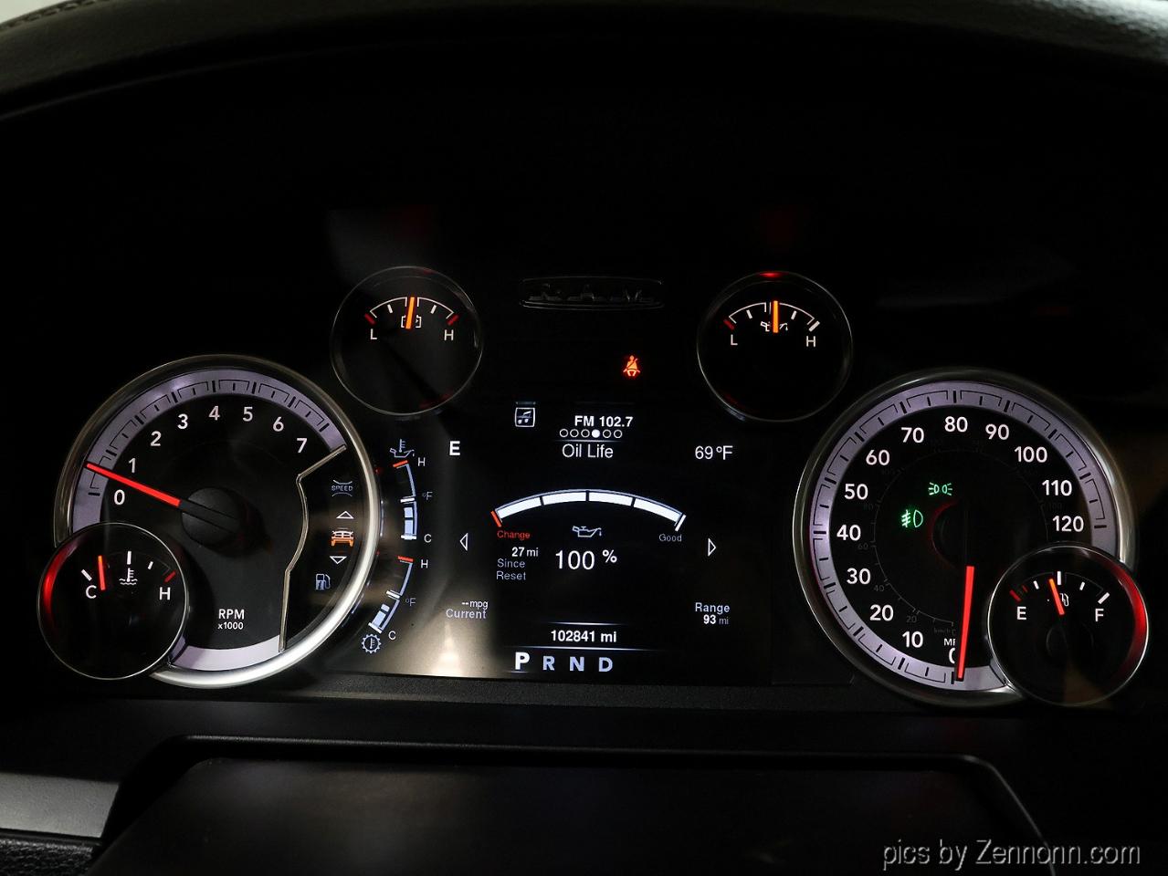 RAM 1500 4WD Crew Cab 140.5" Sport 2013