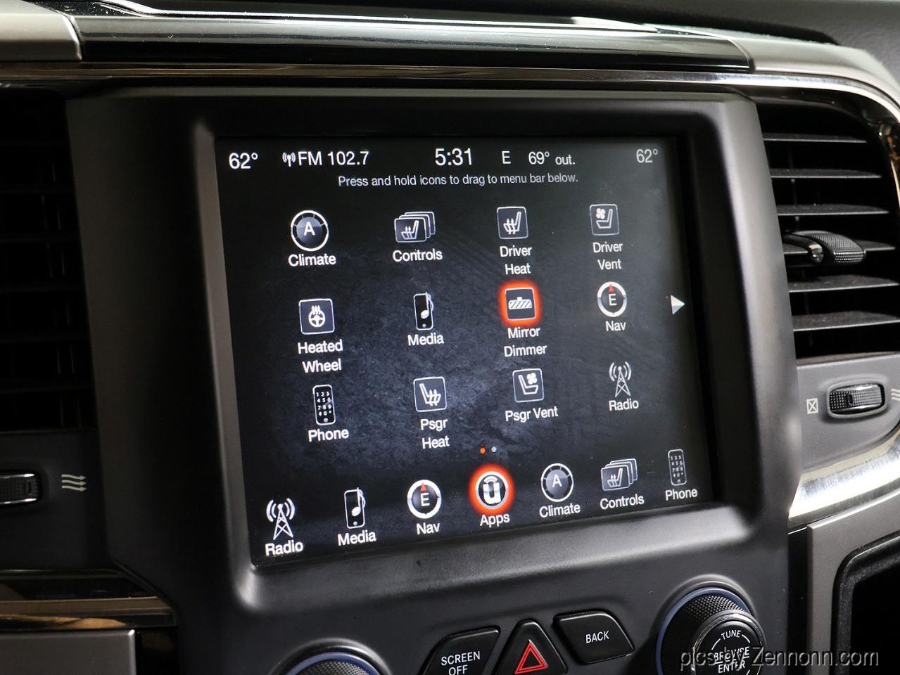 RAM 1500 4WD Crew Cab 140.5" Sport 2013