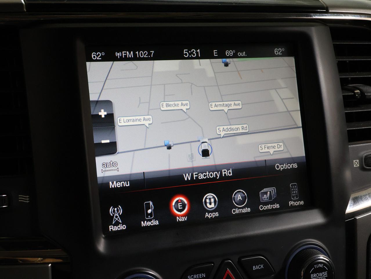 RAM 1500 4WD Crew Cab 140.5" Sport 2013