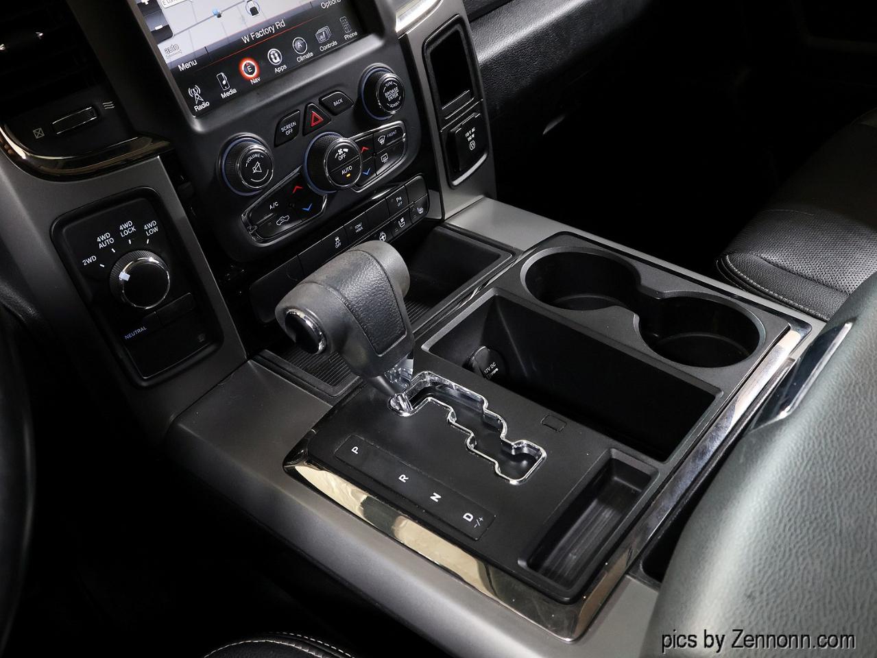 RAM 1500 4WD Crew Cab 140.5" Sport 2013