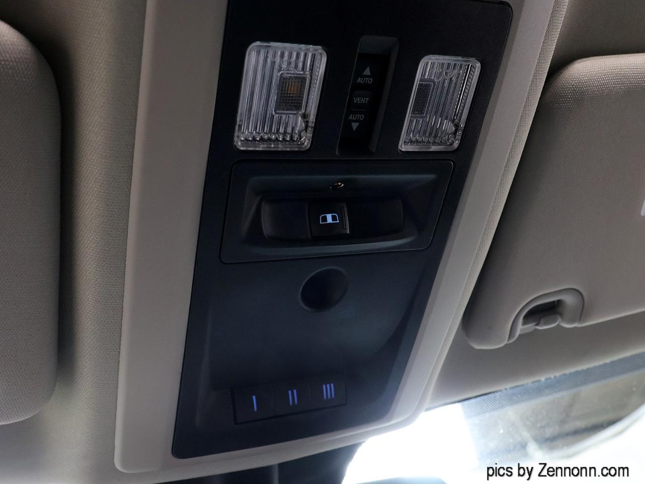 RAM 1500 4WD Crew Cab 140.5" Sport 2013
