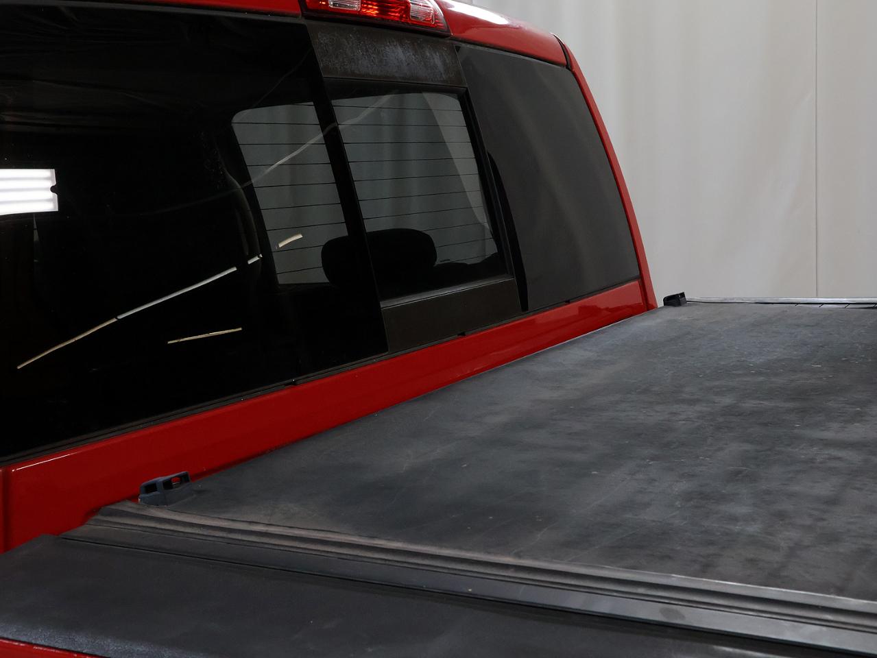 RAM 1500 4WD Crew Cab 140.5" Sport 2013