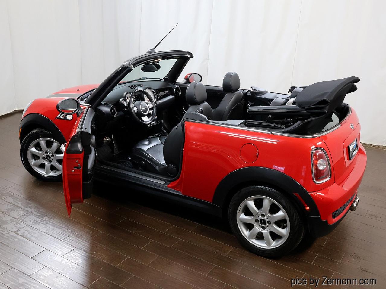 MINI Cooper Convertible 2dr S 2009