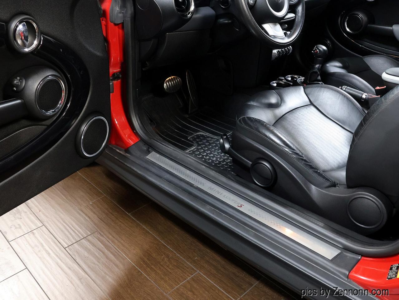 MINI Cooper Convertible 2dr S 2009