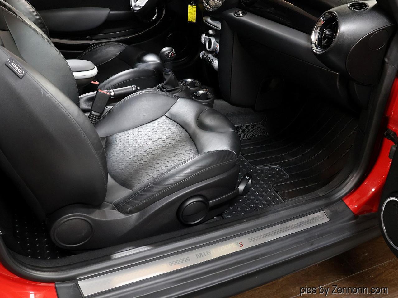 MINI Cooper Convertible 2dr S 2009