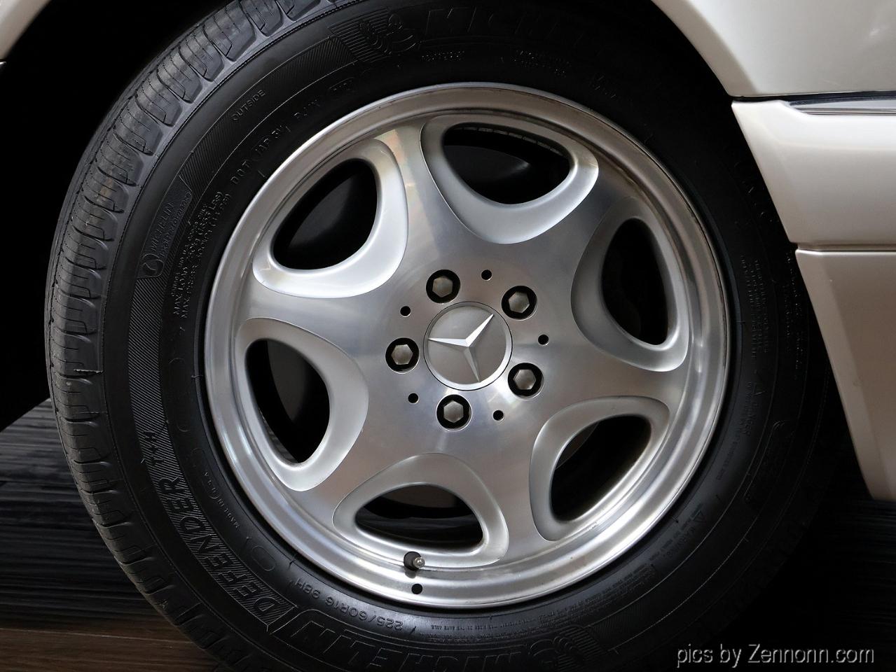 Mercedes-Benz S-Class 4dr Sdn 3.2L SWB 1999