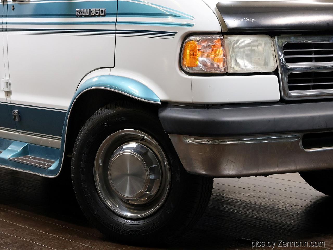 Dodge Ram Van B350 127" WB 1994