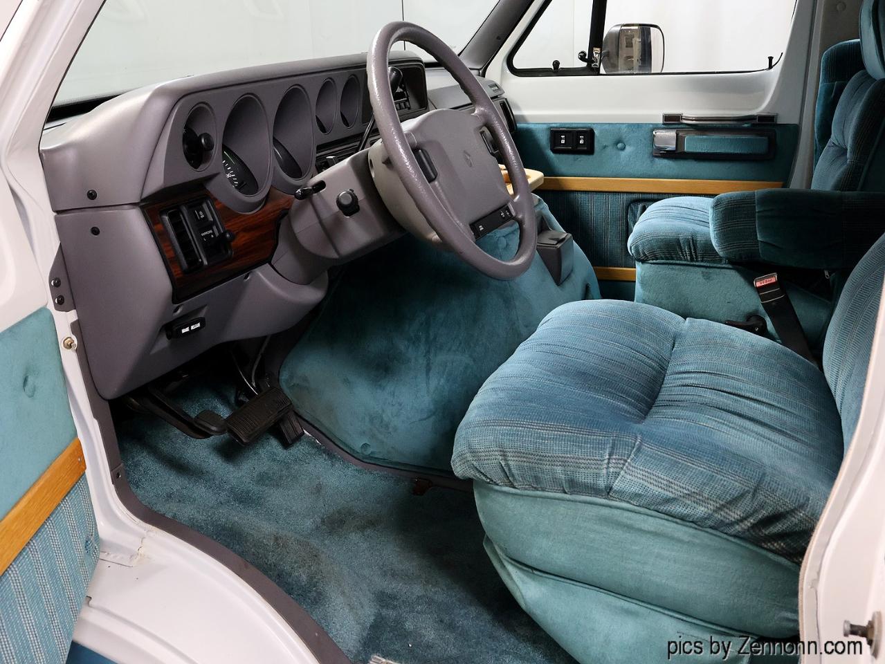 Dodge Ram Van B350 127" WB 1994