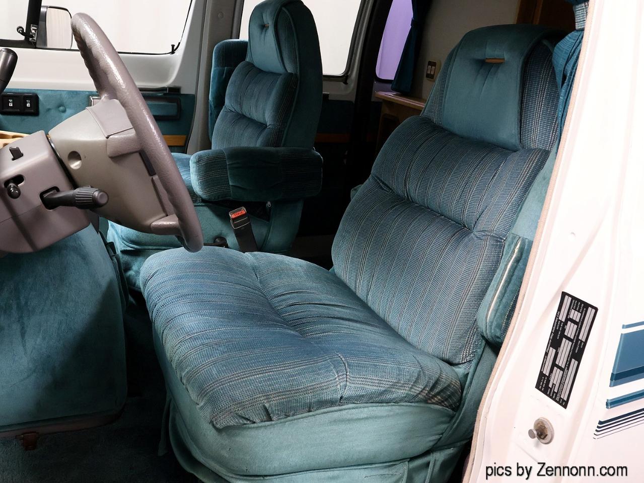 Dodge Ram Van B350 127" WB 1994