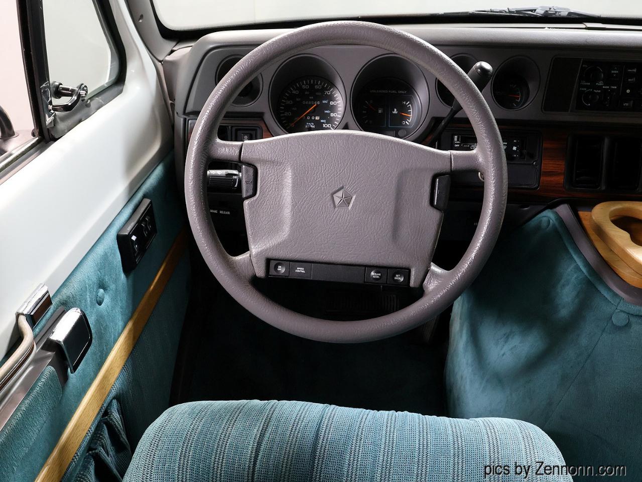 Dodge Ram Van B350 127" WB 1994