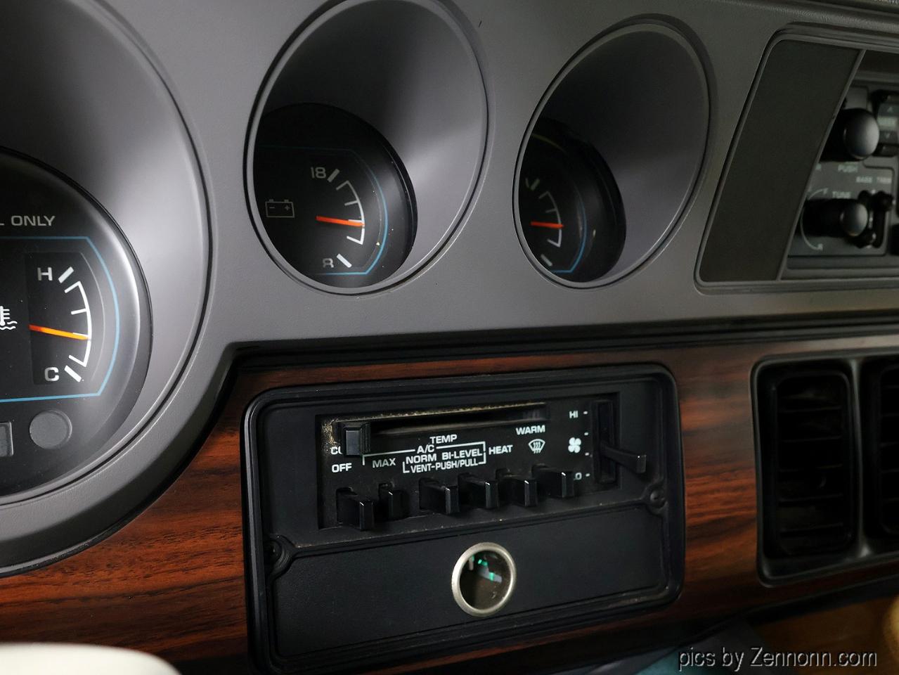 Dodge Ram Van B350 127" WB 1994
