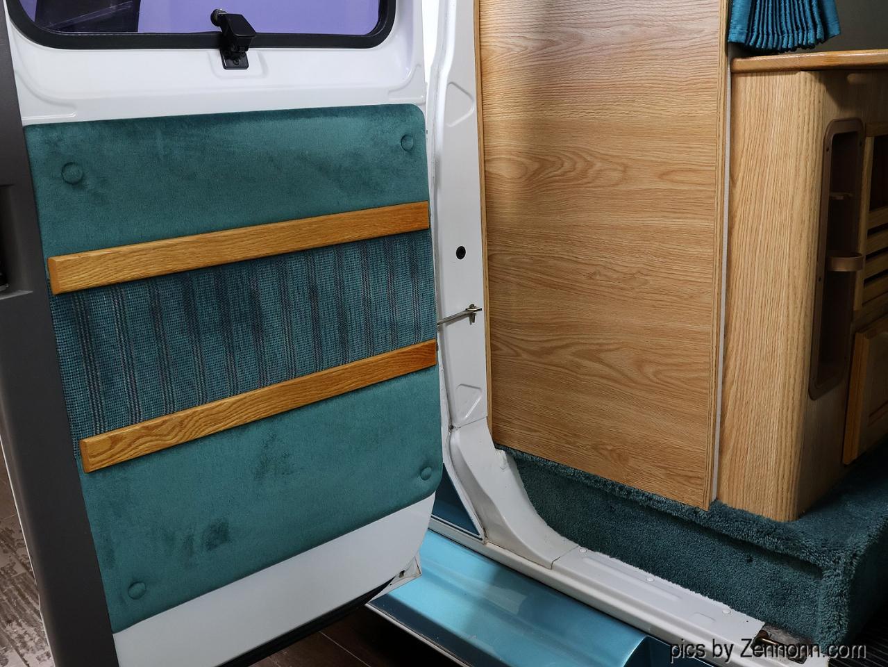 Dodge Ram Van B350 127" WB 1994