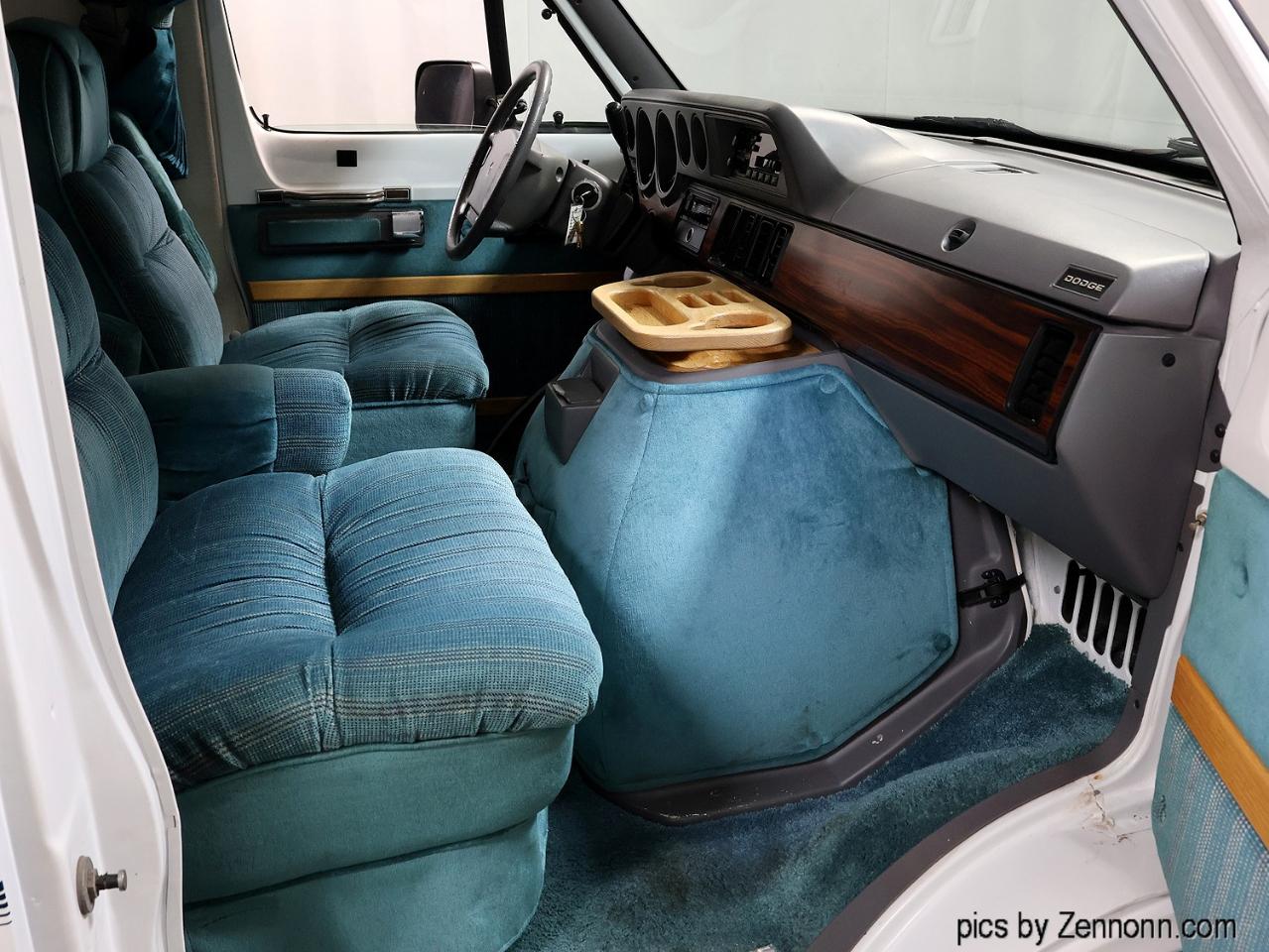 Dodge Ram Van B350 127" WB 1994