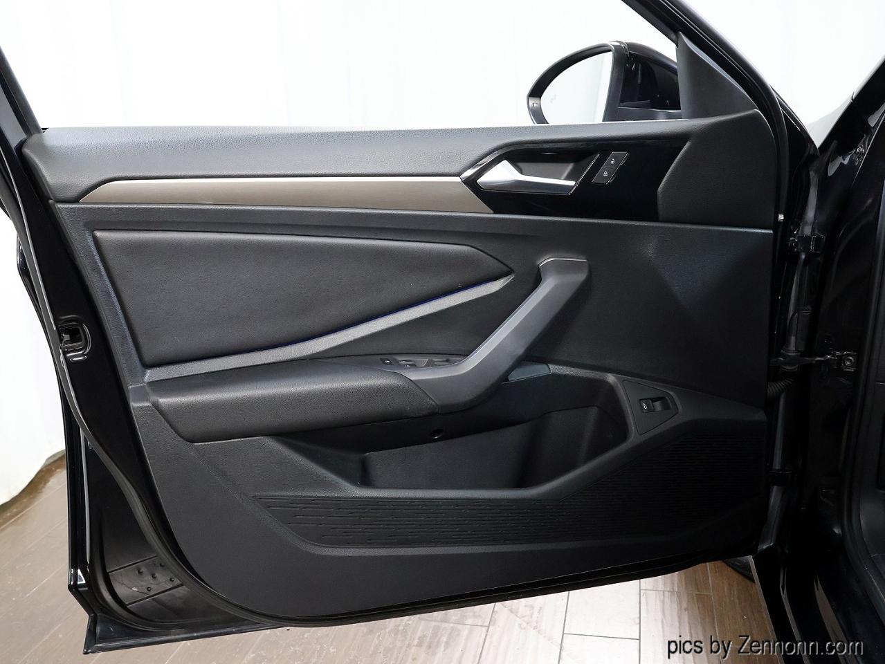 Volkswagen Jetta SEL Premium Auto w/CWP/ULEV 2019