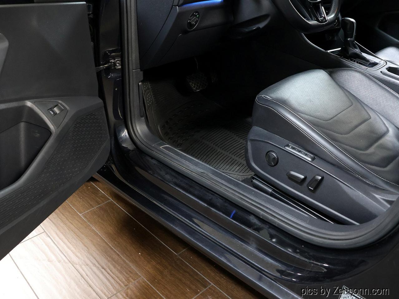 Volkswagen Jetta SEL Premium Auto w/CWP/ULEV 2019