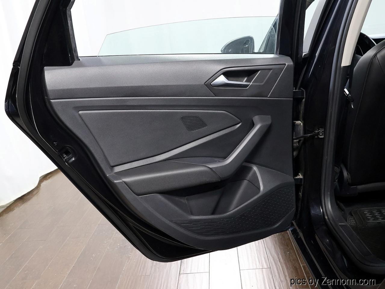 Volkswagen Jetta SEL Premium Auto w/CWP/ULEV 2019
