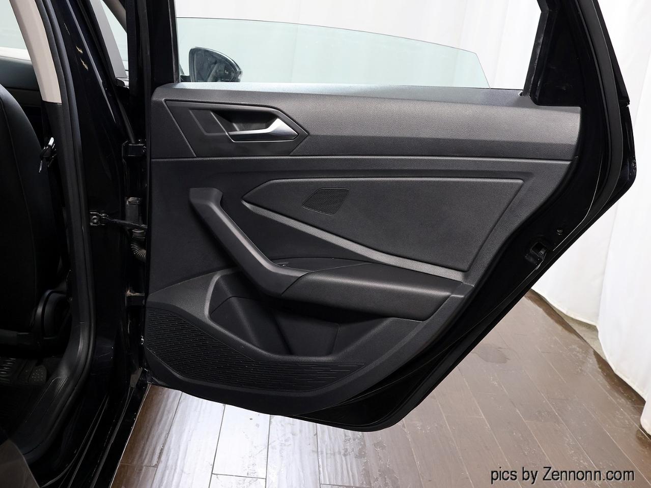 Volkswagen Jetta SEL Premium Auto w/CWP/ULEV 2019