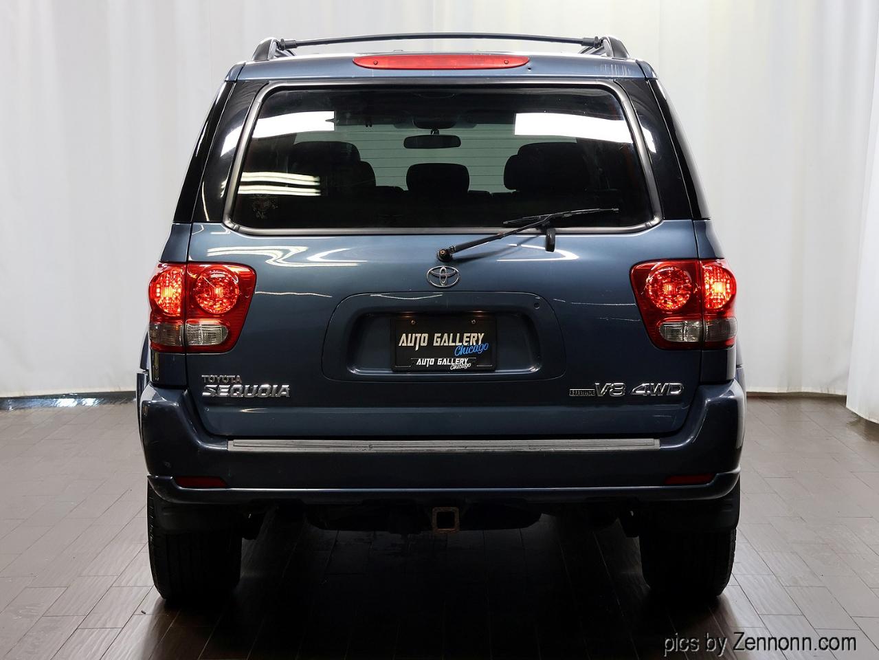 Toyota Sequoia 4dr SR5 4WD (Natl) 2006
