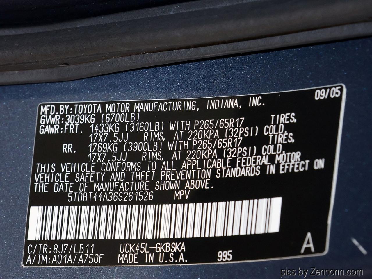 Toyota Sequoia 4dr SR5 4WD (Natl) 2006