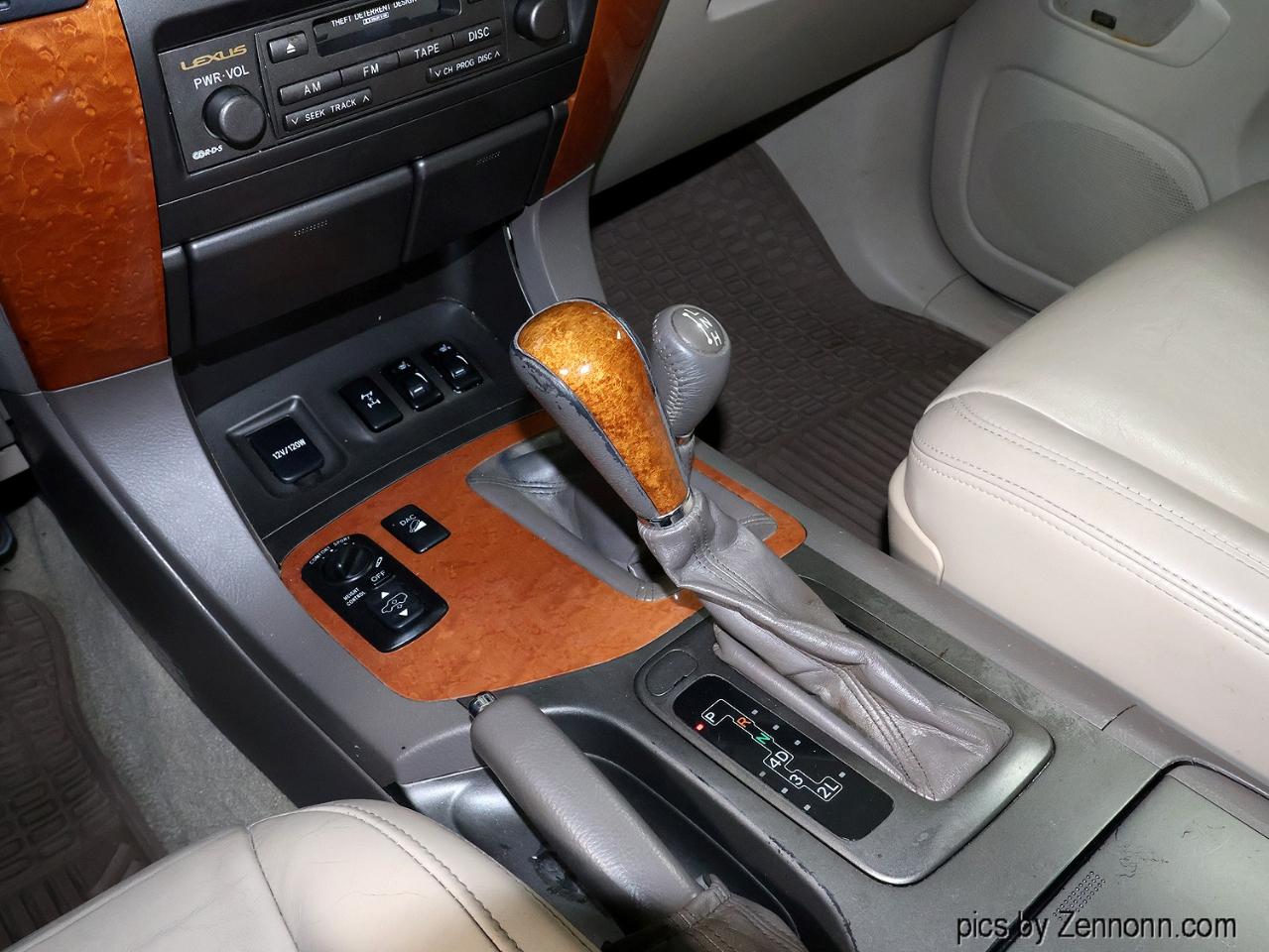 Lexus GX 470 4dr SUV 4WD 2004