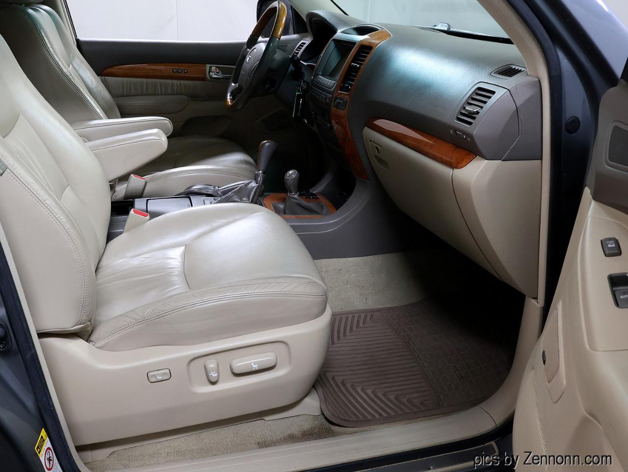 Lexus GX 470 4dr SUV 4WD 2004