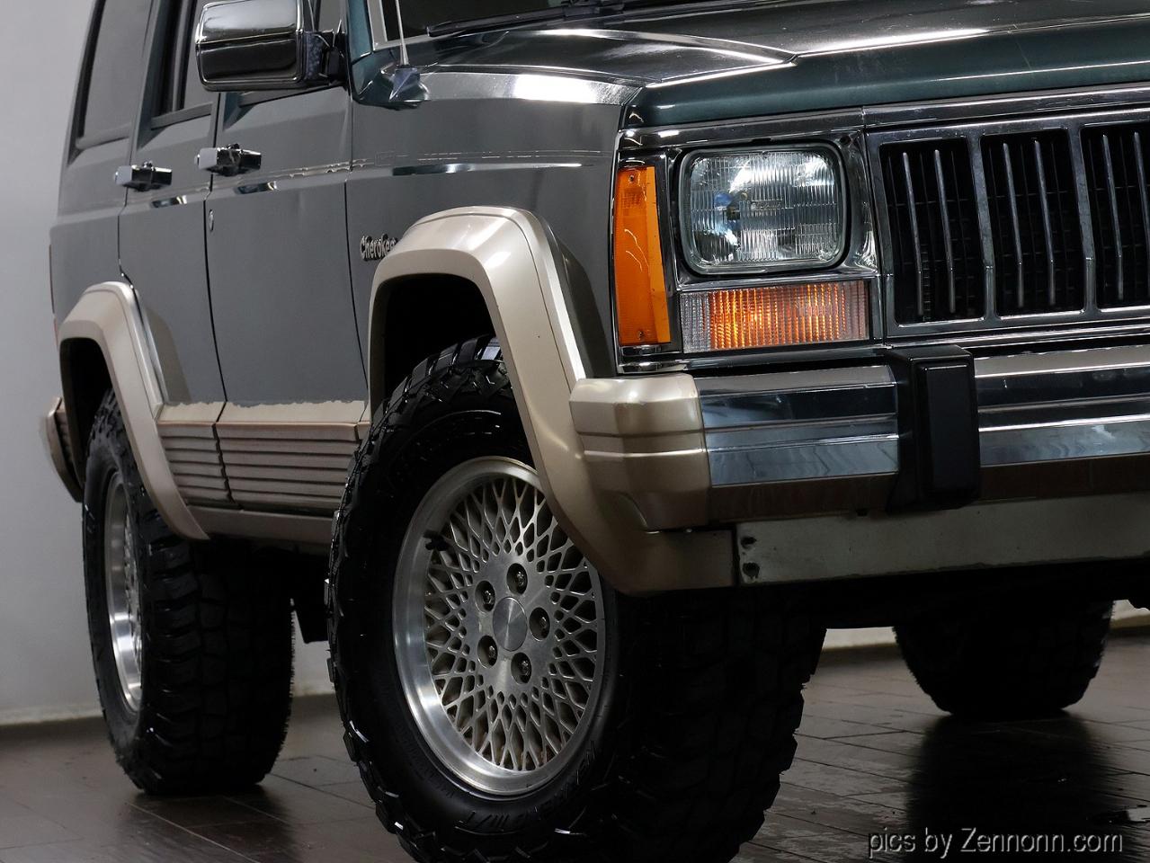 Jeep Cherokee 4dr Country 4WD 1993