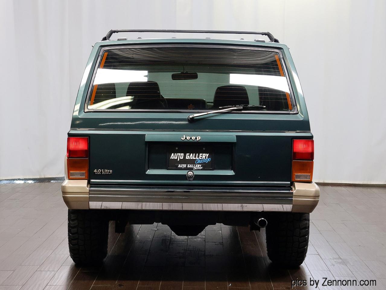 Jeep Cherokee 4dr Country 4WD 1993
