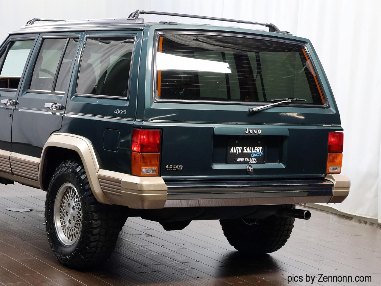 Jeep Cherokee 4dr Country 4WD 1993