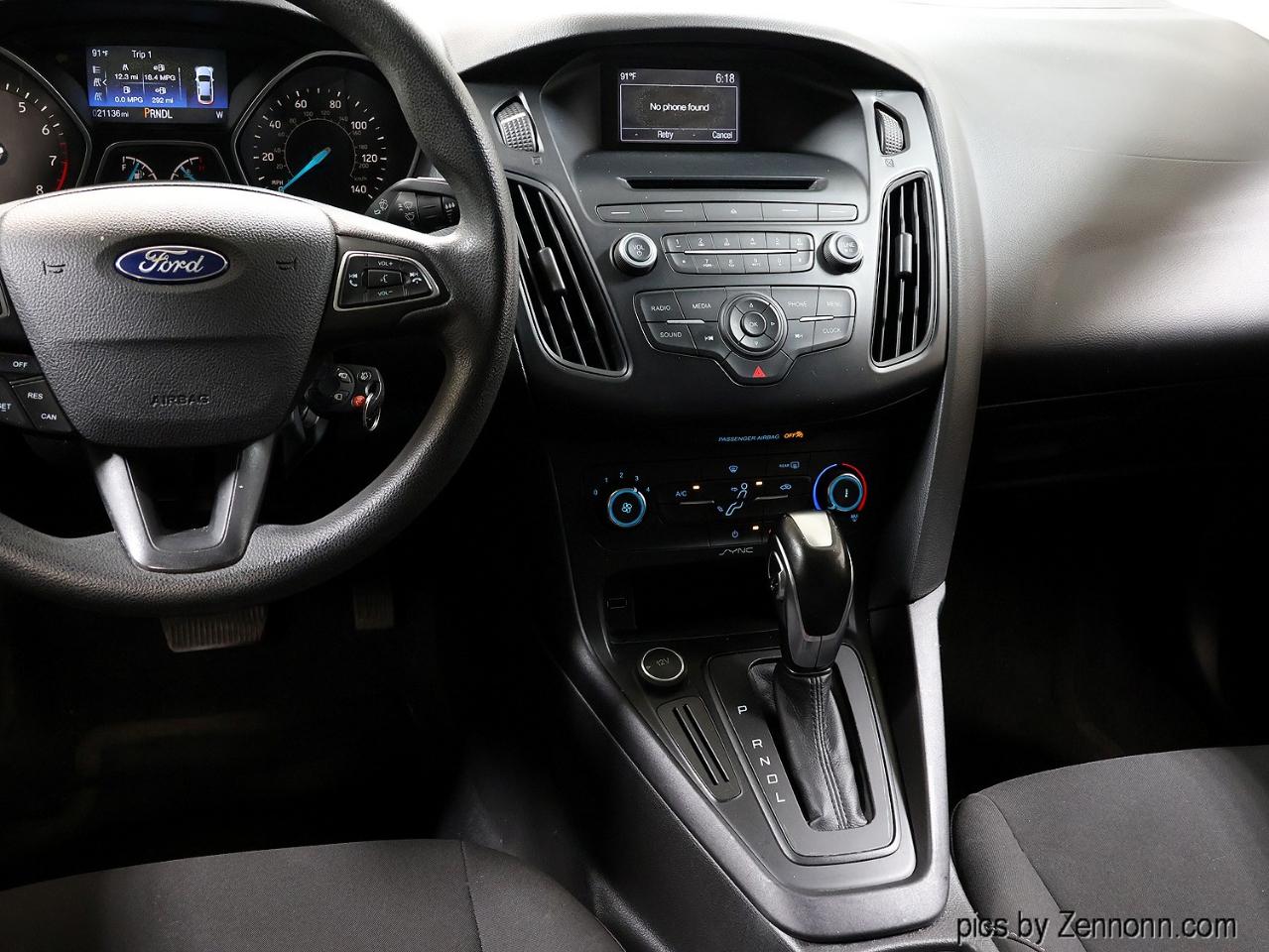 Ford Focus 4dr Sdn SE 2015