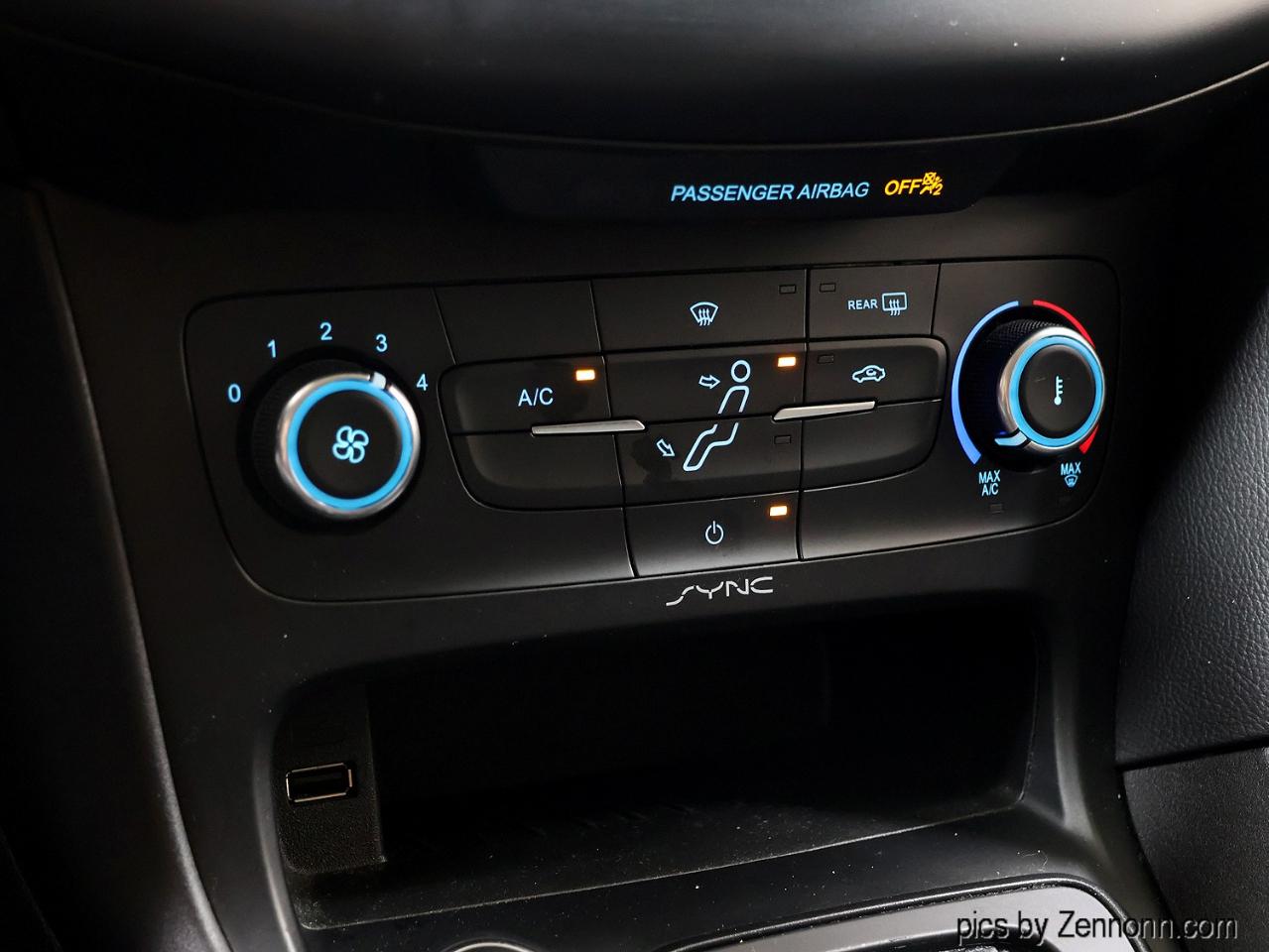 Ford Focus 4dr Sdn SE 2015
