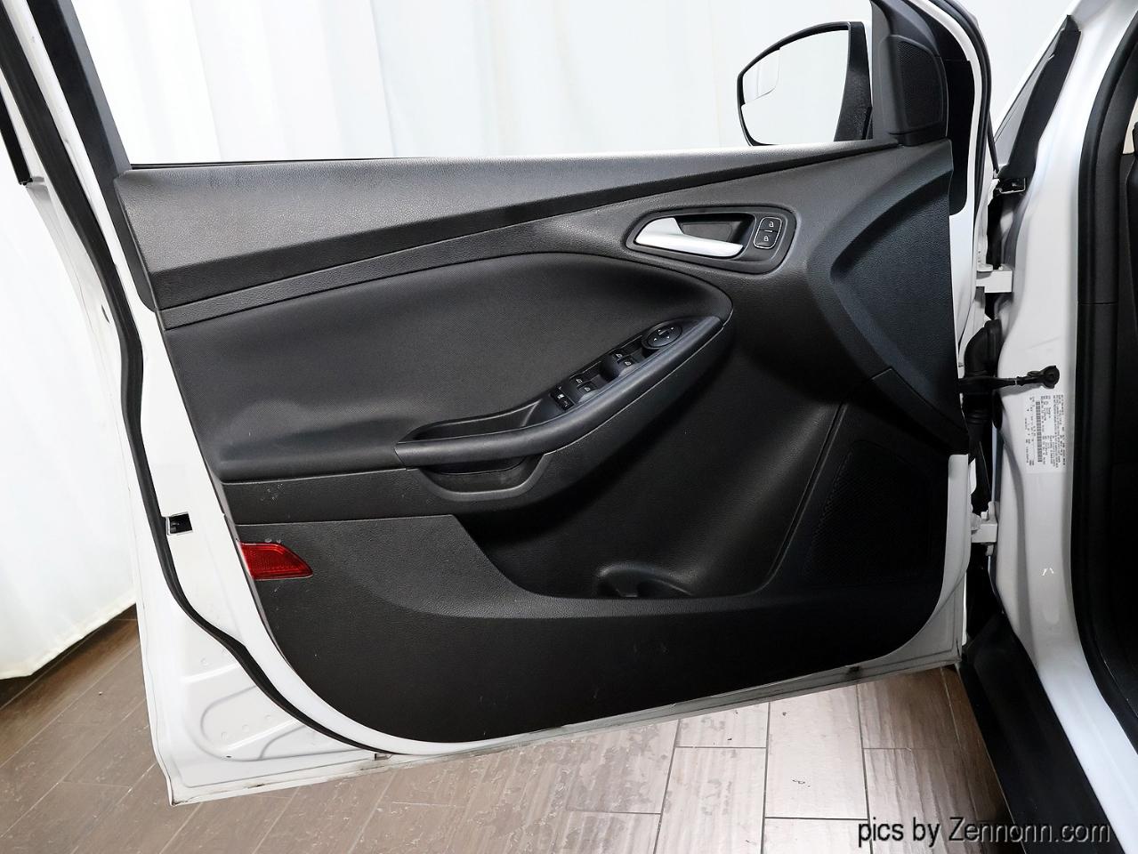 Ford Focus 4dr Sdn SE 2015
