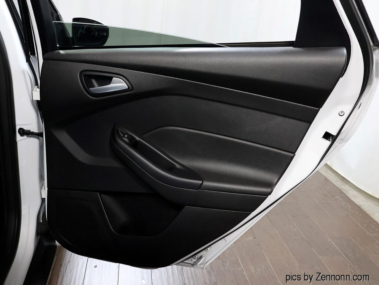 Ford Focus 4dr Sdn SE 2015