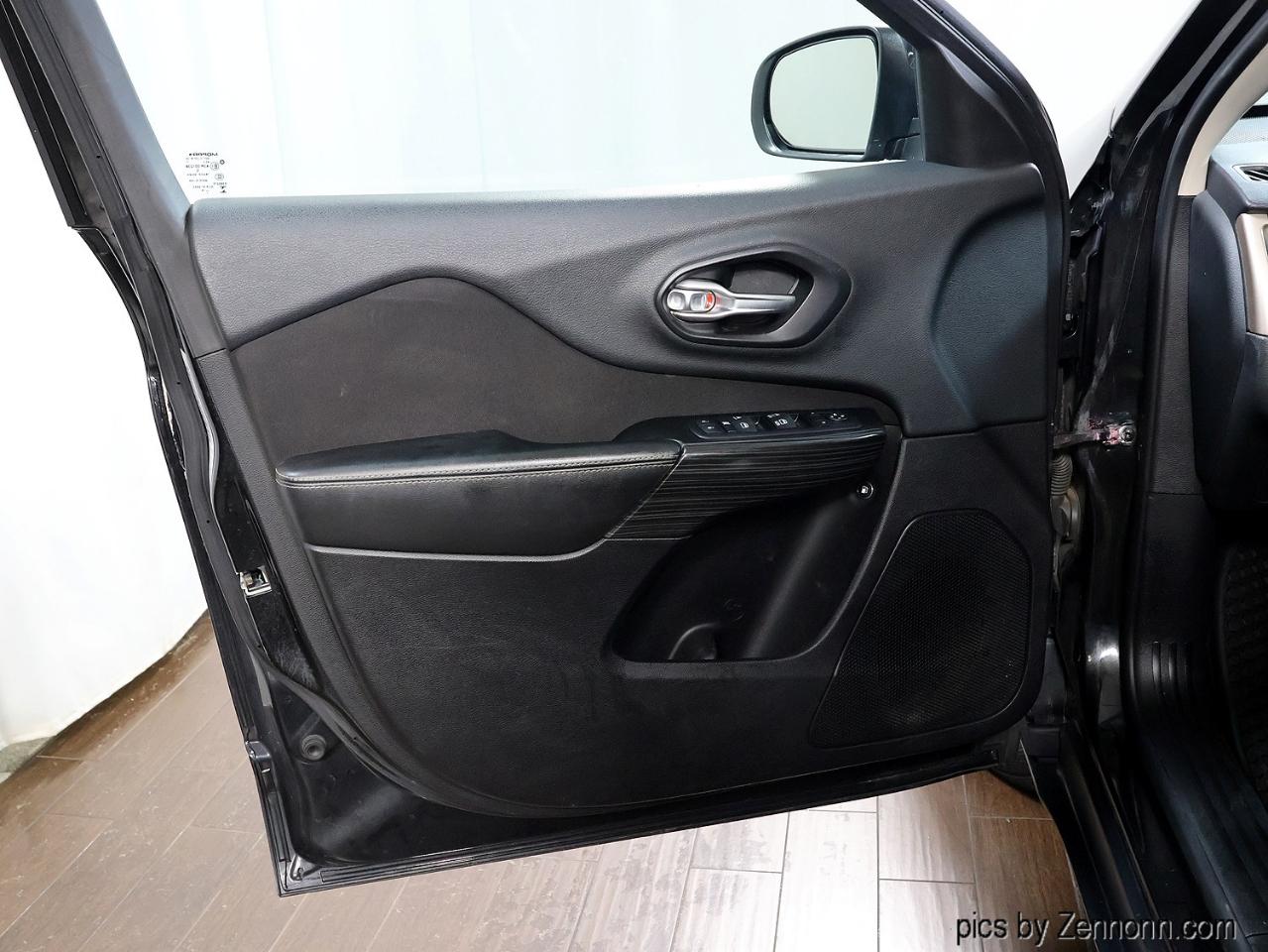 Jeep Cherokee 4WD 4dr Latitude 2014