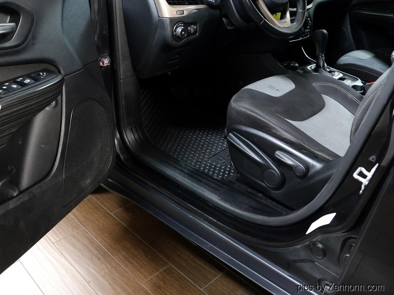 Jeep Cherokee 4WD 4dr Latitude 2014