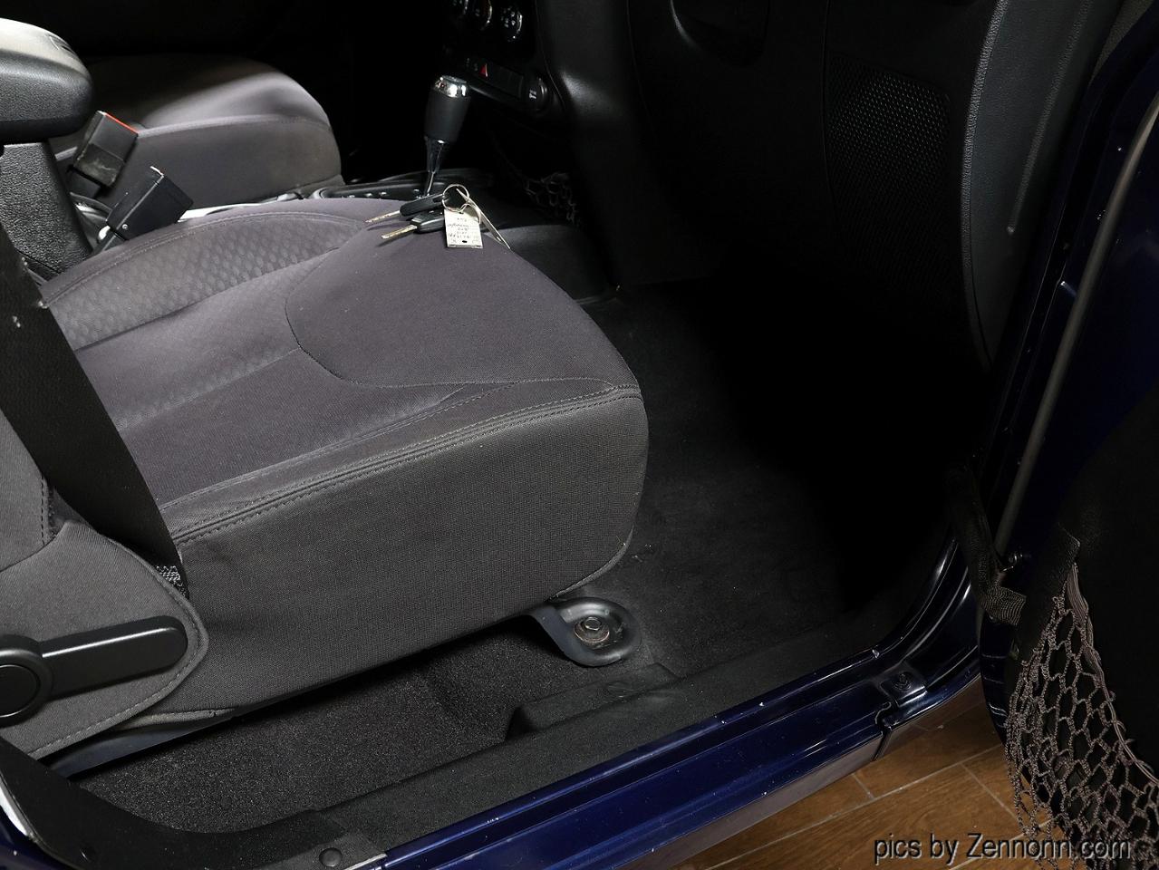 Jeep Wrangler Unlimited 4WD 4dr Sport 2013