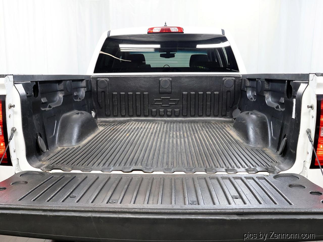 Chevrolet Silverado 1500 4WD Crew Cab 143.5" LT w/2LT 2018