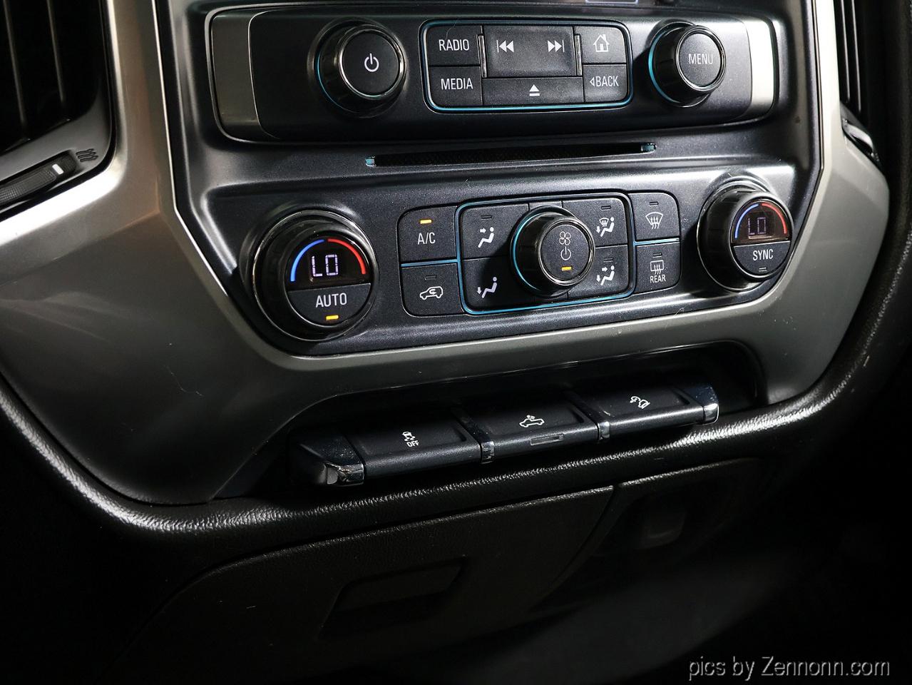 Chevrolet Silverado 1500 4WD Crew Cab 143.5" LT w/2LT 2018