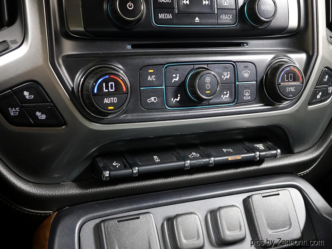Chevrolet Silverado 3500HD Built After Aug 14  2015