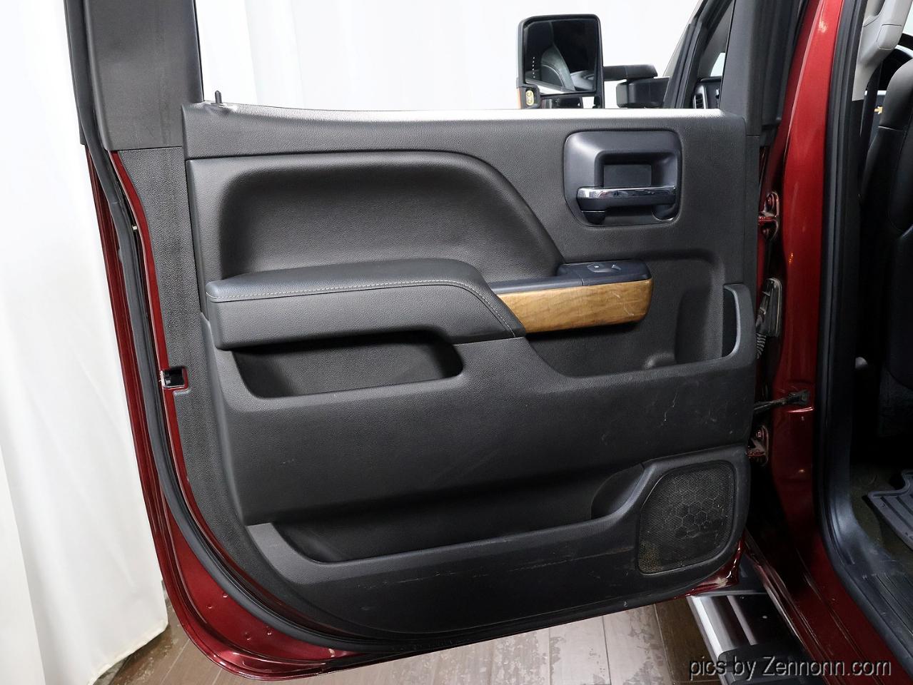 Chevrolet Silverado 3500HD Built After Aug 14  2015