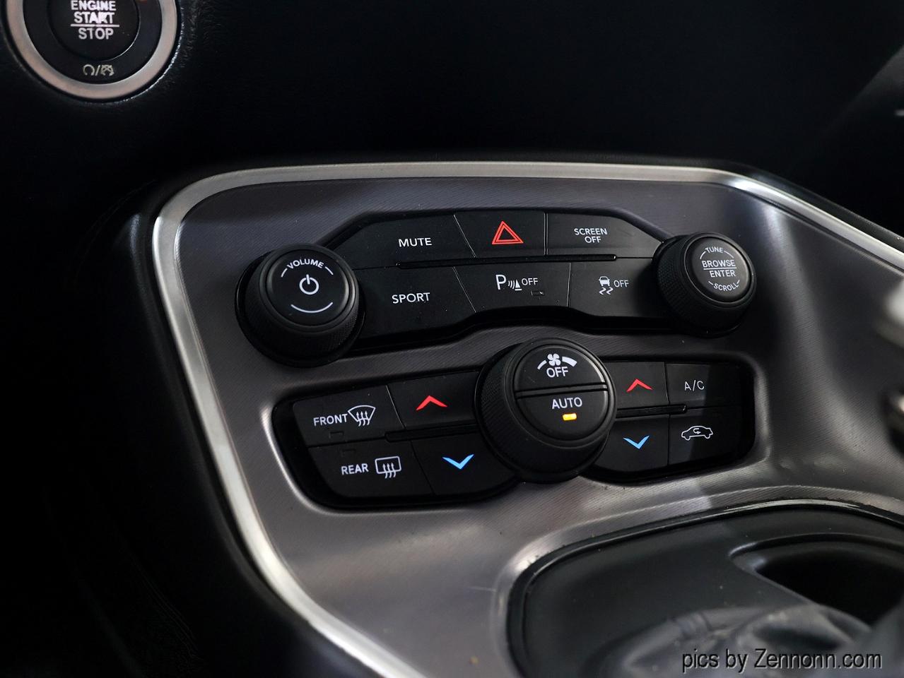 Dodge Challenger R/T RWD 2019