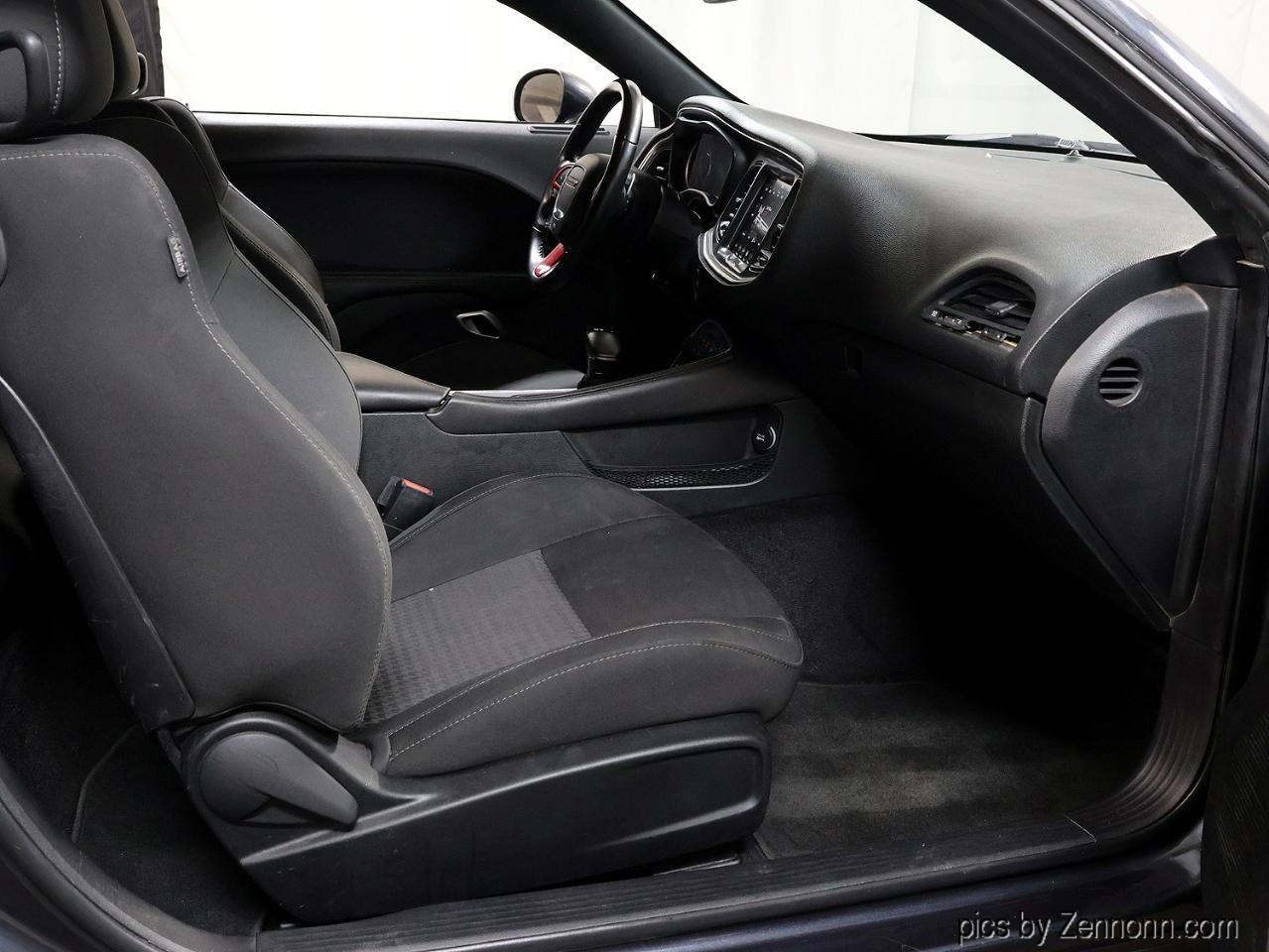 Dodge Challenger R/T RWD 2019