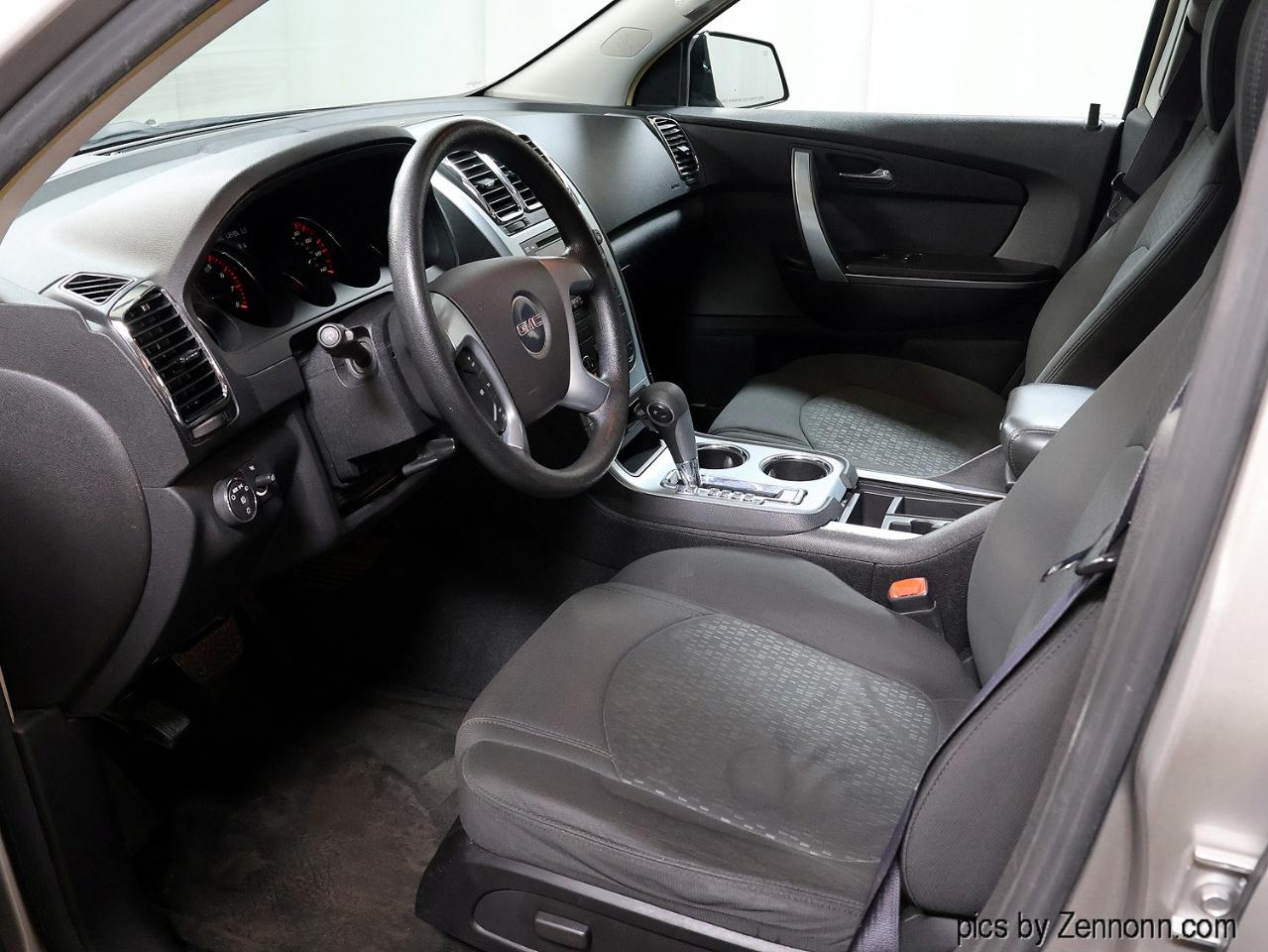 GMC Acadia FWD 4dr SLE 2007