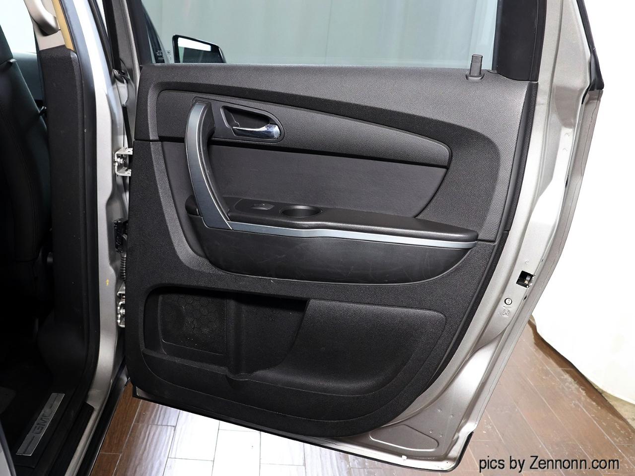 GMC Acadia FWD 4dr SLE 2007