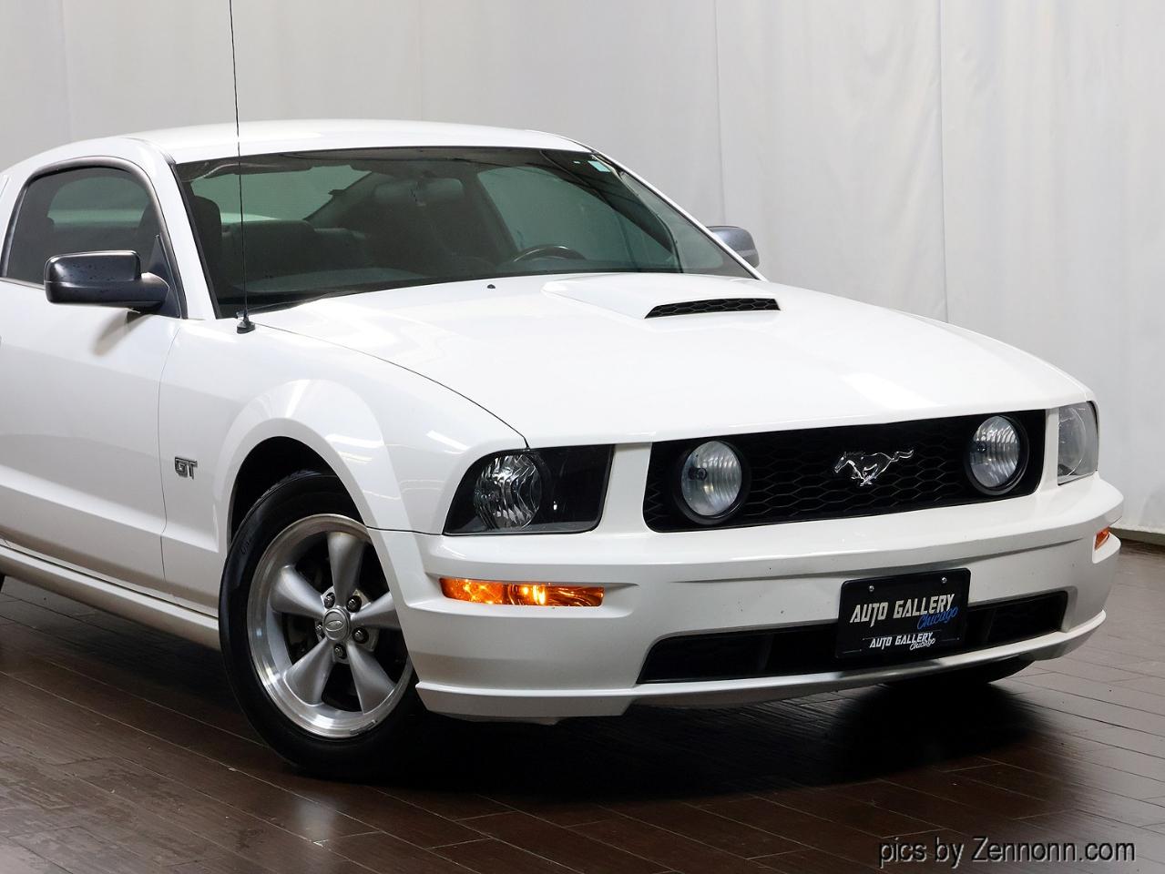 Ford Mustang 2dr Cpe GT Deluxe 2007