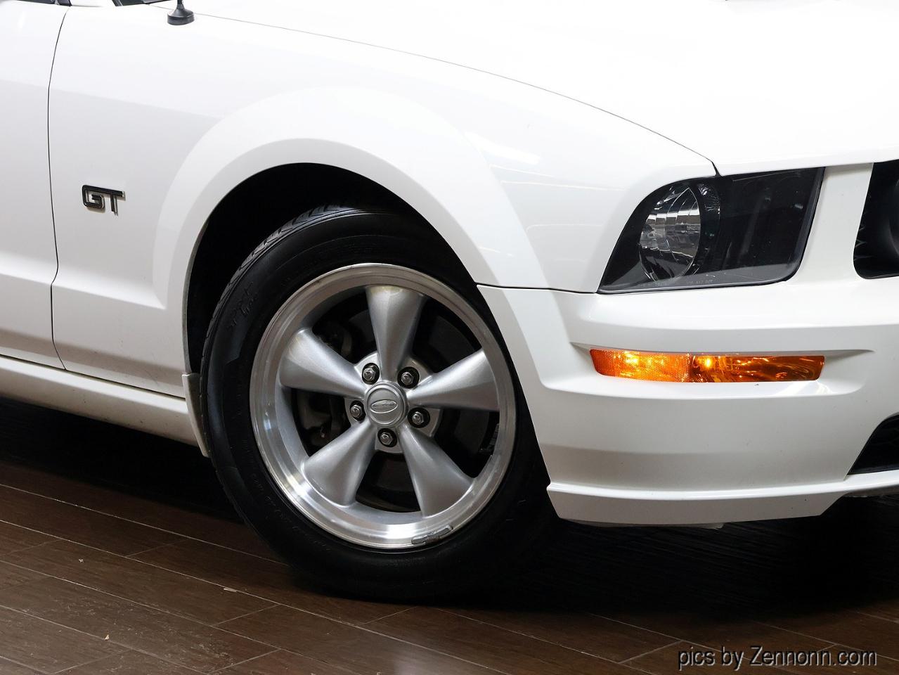 Ford Mustang 2dr Cpe GT Deluxe 2007