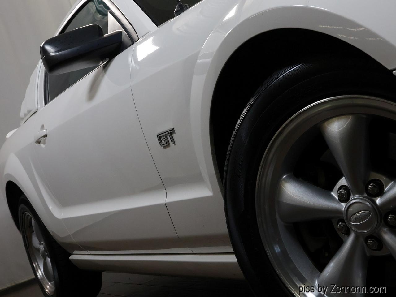 Ford Mustang 2dr Cpe GT Deluxe 2007