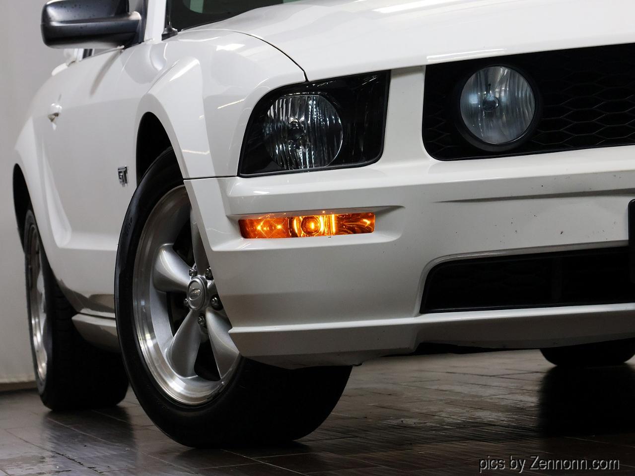Ford Mustang 2dr Cpe GT Deluxe 2007