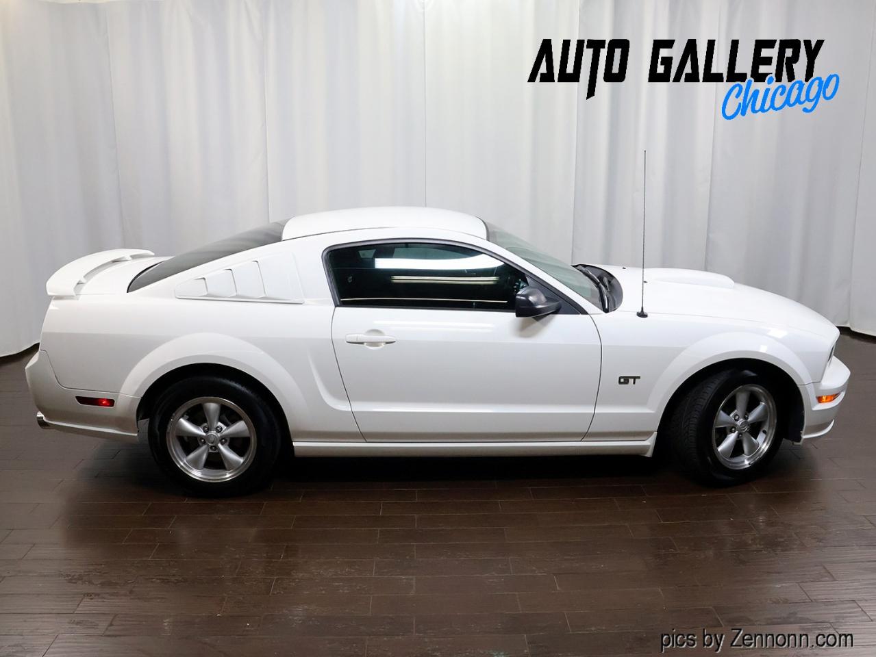 Ford Mustang 2dr Cpe GT Deluxe 2007