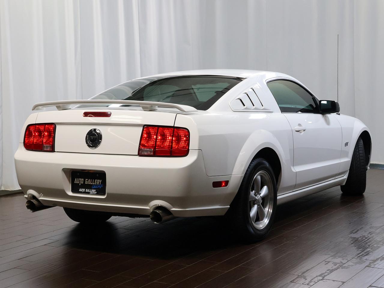 Ford Mustang 2dr Cpe GT Deluxe 2007
